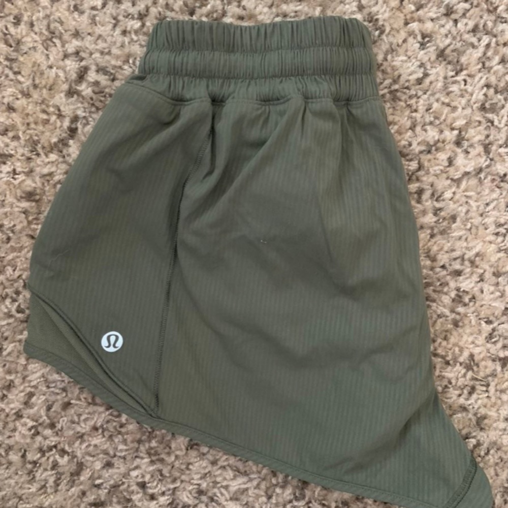 Lululemon hotty hot short - army green